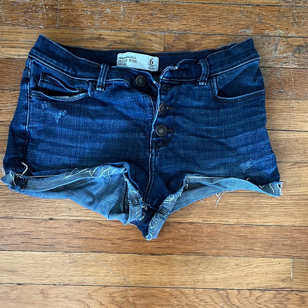 Abercrombie & Fitch high rise shorts
